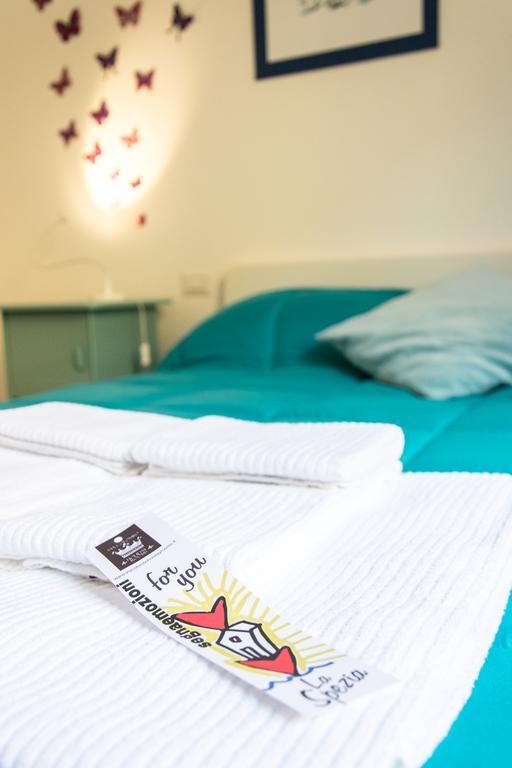 Via Colombo Holiday Rooms La Spezia Chambre photo