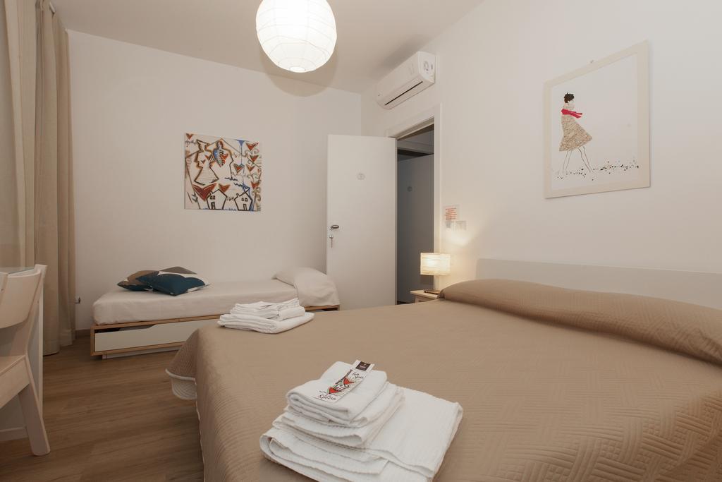 Via Colombo Holiday Rooms La Spezia Chambre photo