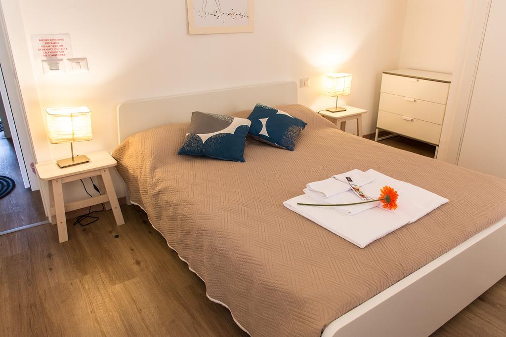 Via Colombo Holiday Rooms La Spezia Chambre photo